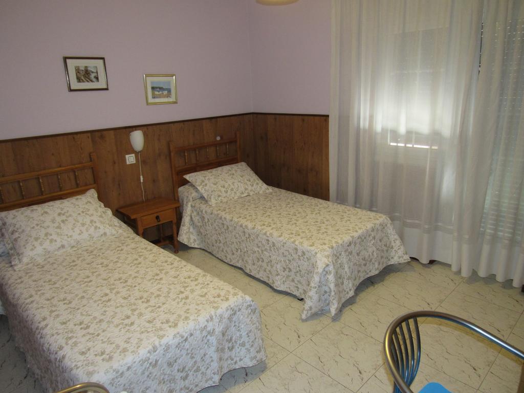 Hostal Restaurante El Abuelo Trobajo Del Camino 외부 사진