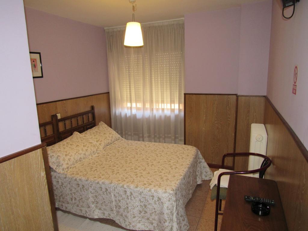 Hostal Restaurante El Abuelo Trobajo Del Camino 외부 사진