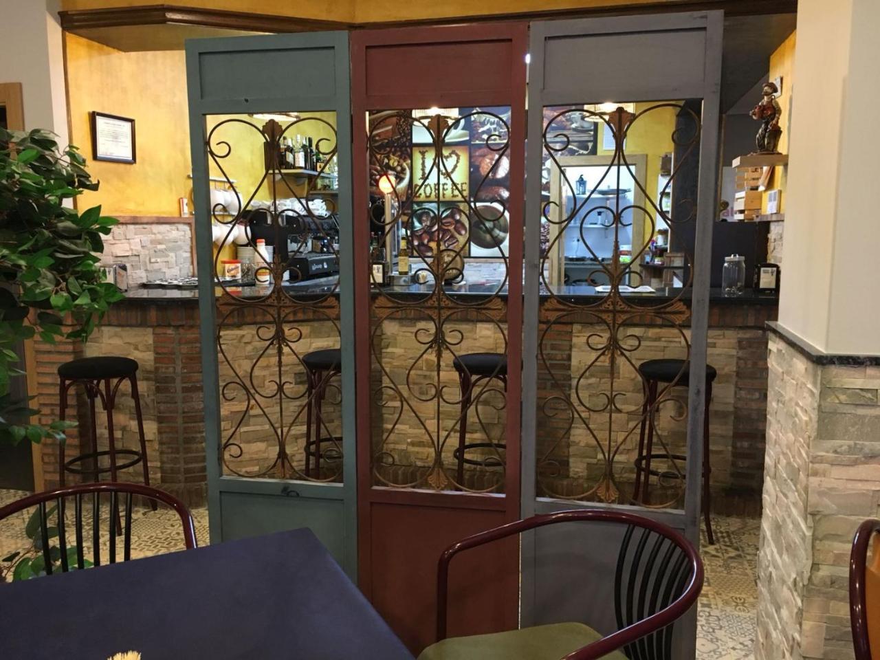 Hostal Restaurante El Abuelo Trobajo Del Camino 외부 사진